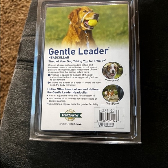 NEW PetSafe Gentle Leader #1 Head Collar in red for Med Size Dogs 25 - 60 Lbs - Picture 2 of 2